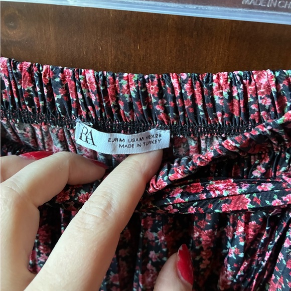EUC Zara Floral Pleated Mini Skirt (Size:M) - Picture 8 of 11